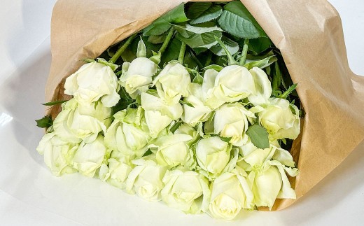バラの花束 アドバンス(白)(40‐50本)| 花 バラ 薔薇 ローズ 生花 花束 ブーケ 白 贈り物 プレゼント ギフト【2026年11月下旬頃迄発送予定】
