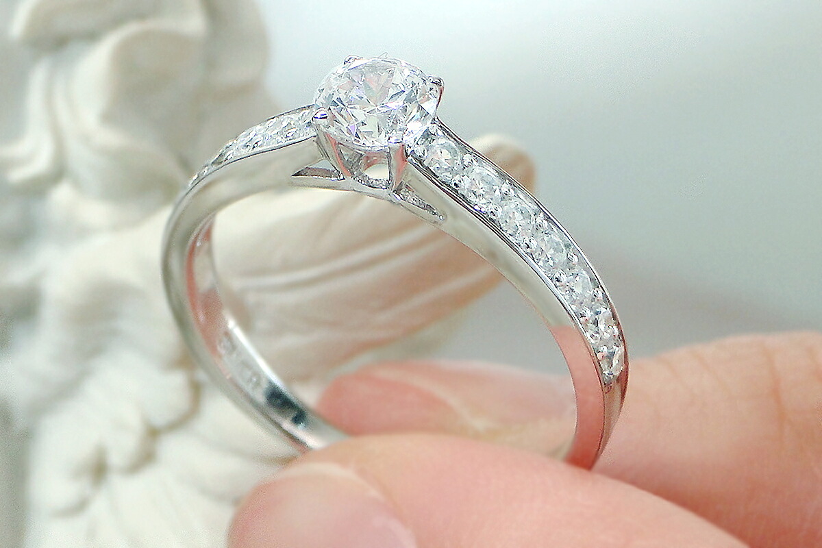 【中央宝研鑑定書付】pt950 中石 Fカラー 大粒0.3ct ハートアンドキューピッド ダイヤモンド リング【0.58ctUP】 CSR0302-pt SWAV047