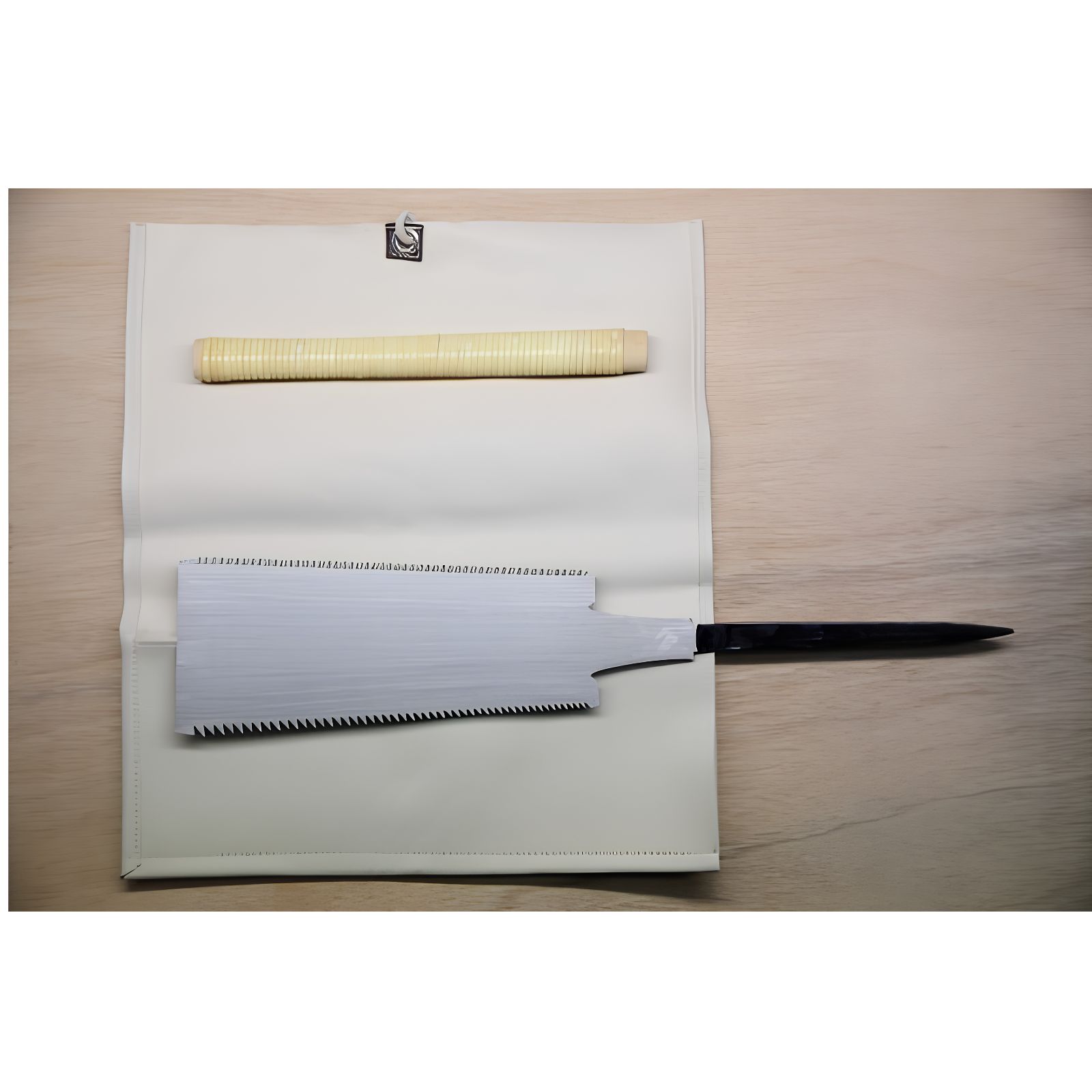 職人用手打ち両刃鋸（八寸／全藤巻柄／鋸巻き付き）028-003