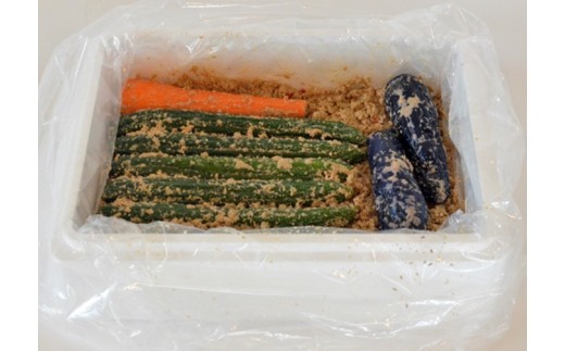 老舗 漬物屋 ぬか床 2kg ＋ 野菜セット ぬか漬け 腸活 胡瓜 きゅうり 茄子 ナス 人参 にんじん 伊勢市 伊勢志摩 三重 伊勢沢庵 各種漬物 製造本舗 林商店 三重 伊勢 （1572）