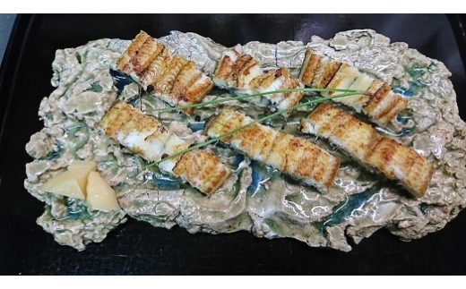 945 鰻の千代幸うな重(海)と名物白焼(川)のセット1名様分御食事券