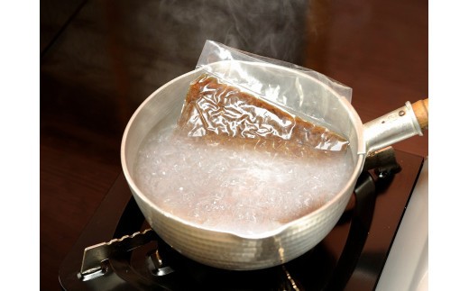 松阪牛 入り まかないそぼろ 100g×8P 計800g／瀬古食品 JGAP認定 松阪肉 名産 お取り寄せグルメ 牛肉 お肉 肉 和牛 黒毛和牛 国産 国産牛 ブランド牛 豚肉 ご自宅用 家庭用 小分