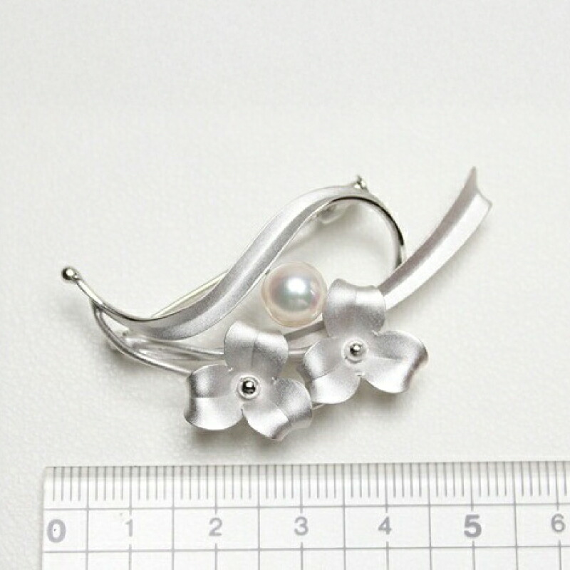 真珠 ブローチ 7.5mm SV シルバー アコヤ真珠 アクセサリー ファッション ジュエリー akoya パール フォーマル カジュアル プレゼント ギフト 贈り物 贈答品 お祝い 誕生日 記念日