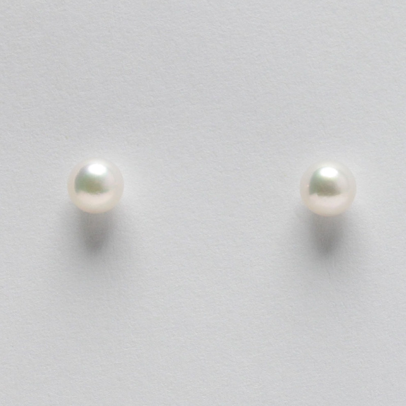 真珠 ピアス 5mm pt900 プラチナ アコヤ真珠 アクセサリー ファッション ジュエリー akoya パール フォーマル カジュアル プレゼント ギフト 贈り物 贈答品 お祝い 誕生日 記念日