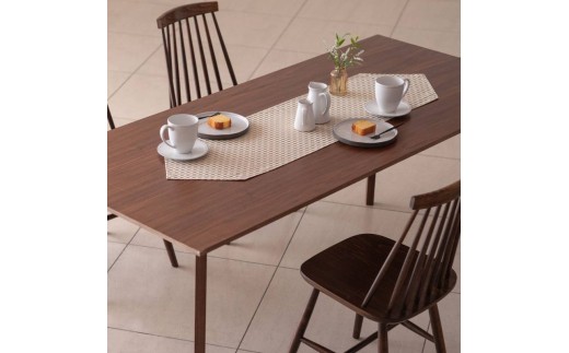 Calm Table runner with