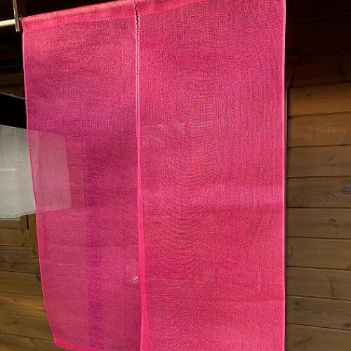 麻蚊帳のれん 赤 90cm×120cm 岡井麻布商店 のれん 暖簾 おしゃれ シンプル 麻 ナチュラル 和風 洋風 間仕切り カーテン 目隠し リビング 玄関 奈良県 奈良市 なら 40-005