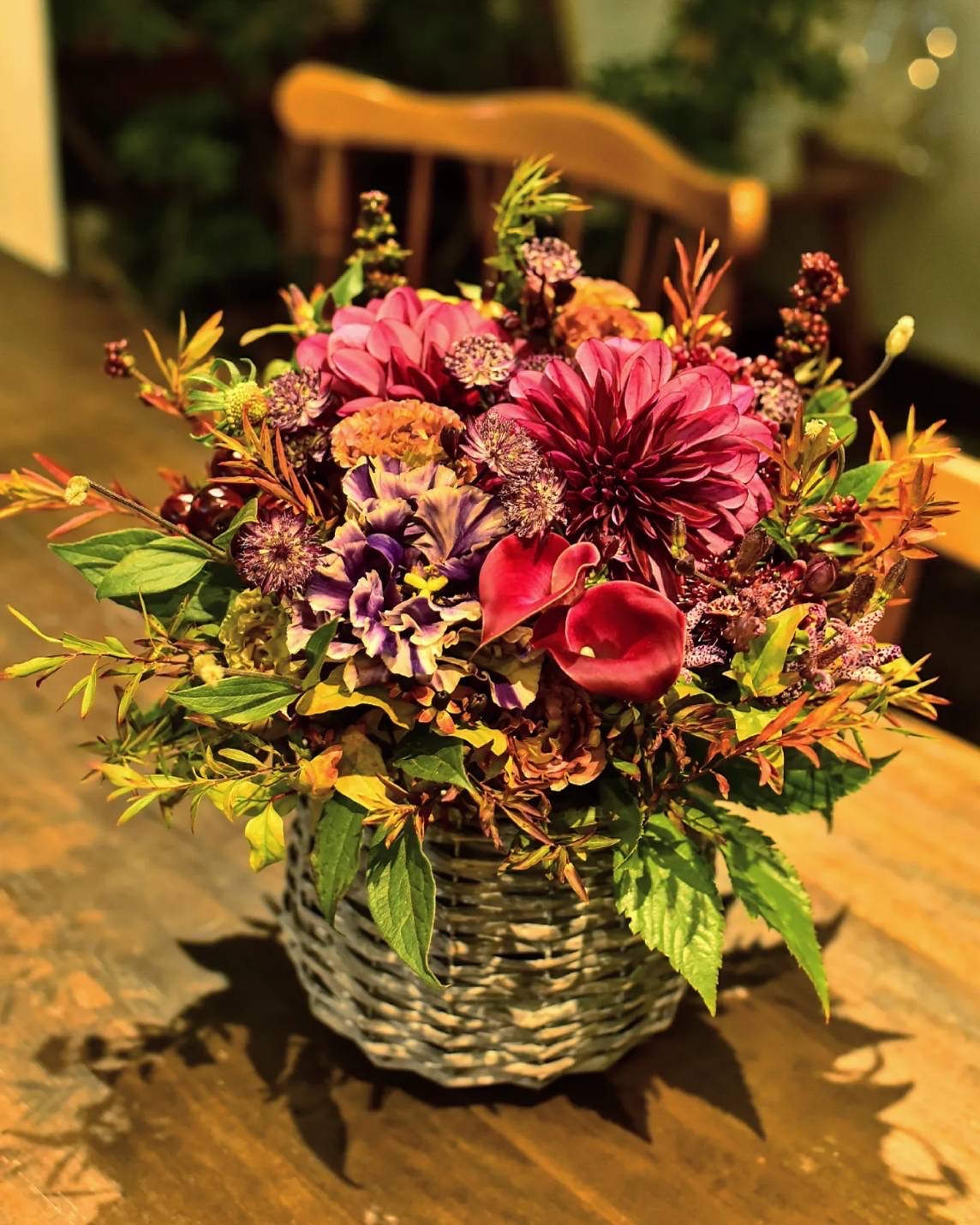 フラワーアレンジメント Sサイズ【3か月定期便】花 花束 ブーケ アレンジ プレゼント 贈り物 花のある生活 ドライフラワー 生花 お祝い 記念日 株式会社KACHA 奈良県 奈良市 なら