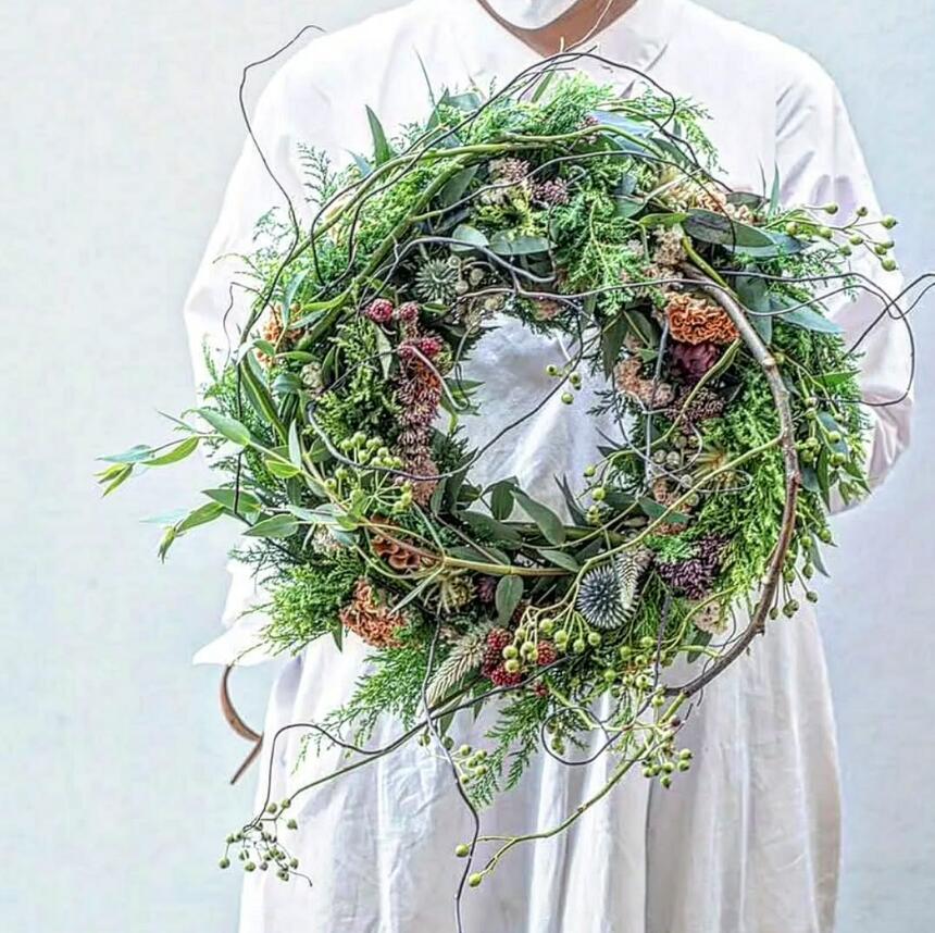 季節のおまかせ リース 直径約30cm リース 花 お花 雑貨 インテリア 日時指定可 入学式 卒業式 就職祝い プレゼント 贈り物 誕生日 ギフト 贈答 奈良県 奈良市 kch02