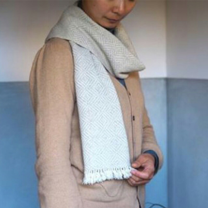 手織り 絹 マフラー 菱形紋(アイボリー) 奈良市 手織り 防寒 日本製 冬 冬用 小物 ギフト プレゼント 奈良県 奈良市 なら