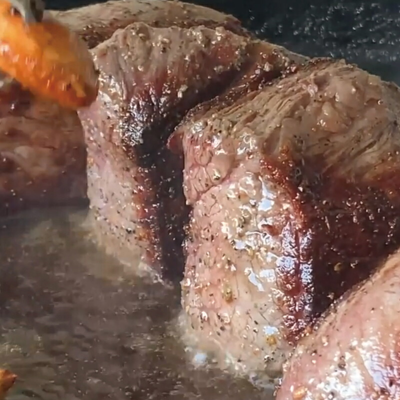 熊野牛ローストビーフ　約300g / 牛肉 ブロック 塊 肉 ローストビーフ 国産 和牛 ギフト 国産ローストビーフ モモ肉【sim200A】