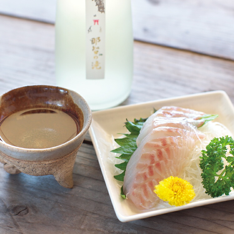 和歌山の地酒3本セット(那智の滝 300ml×1本+熊野三山 300ml×2本)【nkm001B】