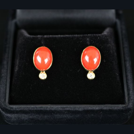 赤サンゴ と ダイヤモンド の K18ピアス | アクセサリー ピアス ジュエリー 珊瑚 赤珊瑚 宝石 サンゴ プレゼント クリスマス バレンタイン カジュアル レディース シンプル 贈答用 人気