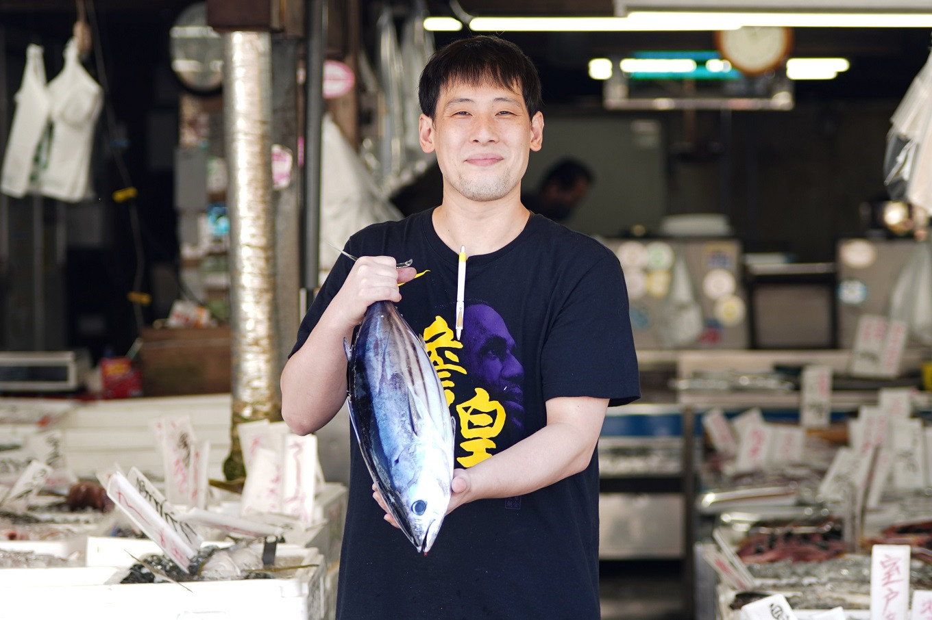 鰹のタタキ 22-14 老舗 寺尾鮮魚店の鰹のタタキ 1.5kgセット(タレ・薬味付き) 藁焼き 真空パック 冷凍 高知 名物 たたき カツオ 鮮魚 地元 解凍方法 流水 冷蔵庫 本場 2～8節