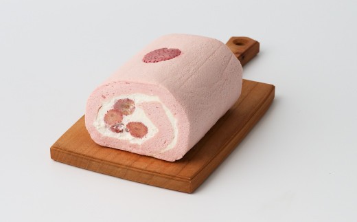 【プレミアム米粉ロールケーキ】贅沢いちごロール【グルテンフリー 保存料不使用 贈り物 お歳暮 お中元 お祝】(H053297)