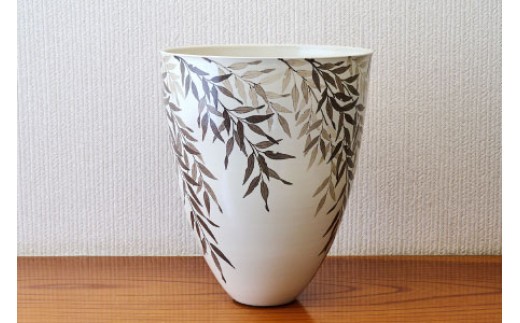 【陶芸作家 勝田文博】和紙染柳文花器【神埼市 伝統工芸 粉引き 鉄絵 草花 窯元 日の隈窯】(H025130)