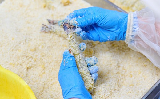 【5カ月定期便】創業45年「魚屋さんの手づくりエビフライ」10尾(400~500g)【海老フライ 夕食 おかず プリプリ 簡単 時短料理 揚げるだけ ふるさと納税】(H032124)