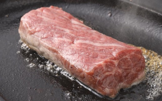 【2ヶ月毎6回定期便】 くまもとあか牛 モモステーキ 計約1.8kg（約300g×6回） 牛肉 お肉 和牛